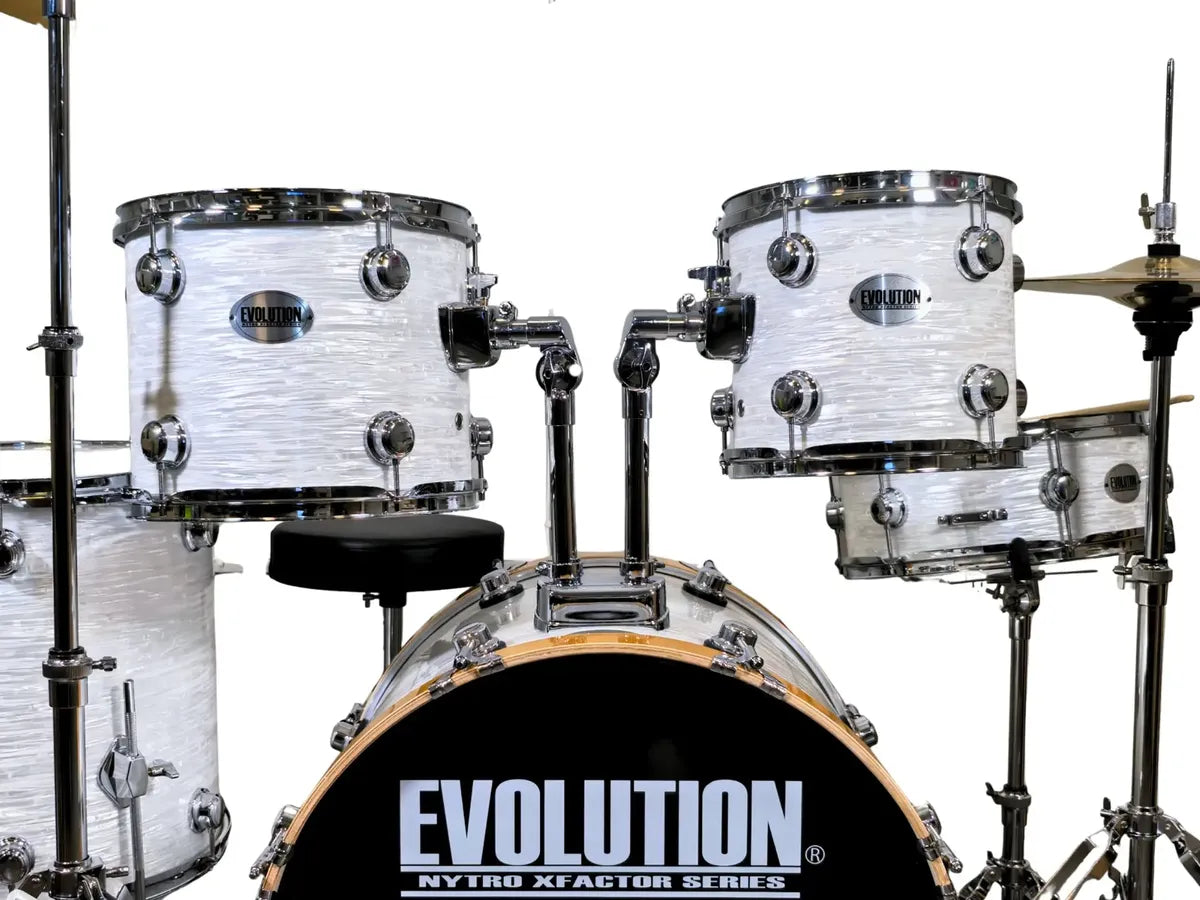 EVOLUTION | BATERIA NYTRO X FACTOR 5 PZAS. 10\" 12\" 14\" 16\" 22\" (AROS DE MADERA 22\") COLOR STRATA WHITE