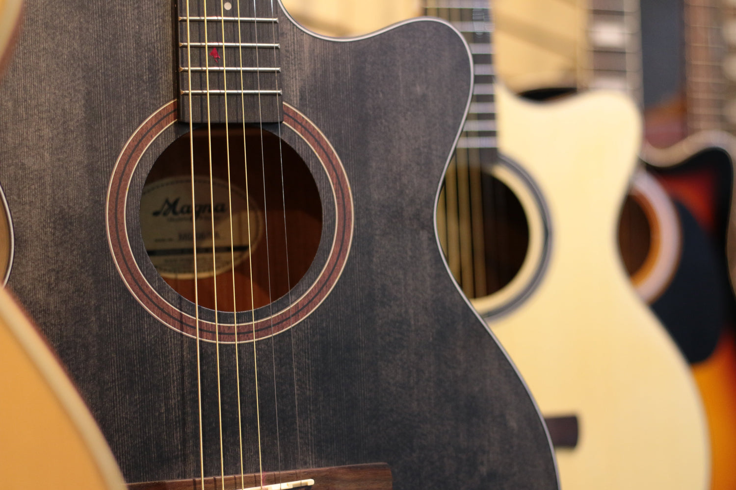 GUITARRAS MAGNA