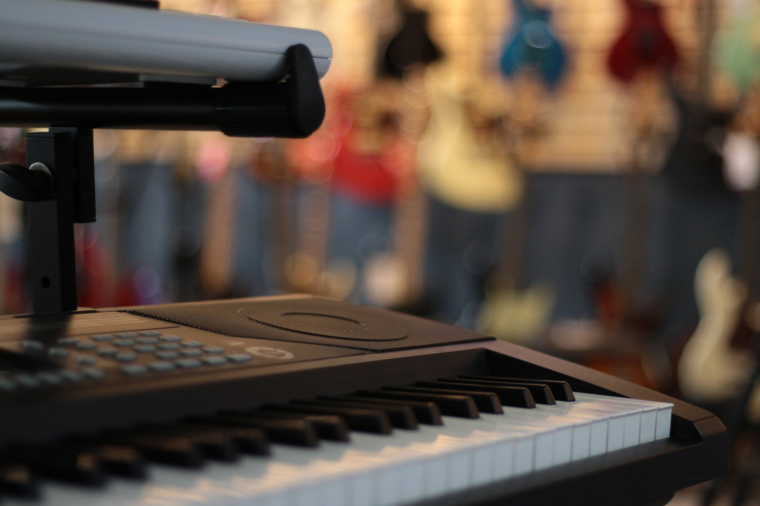 SAKURA PIANOS, TECLADOS