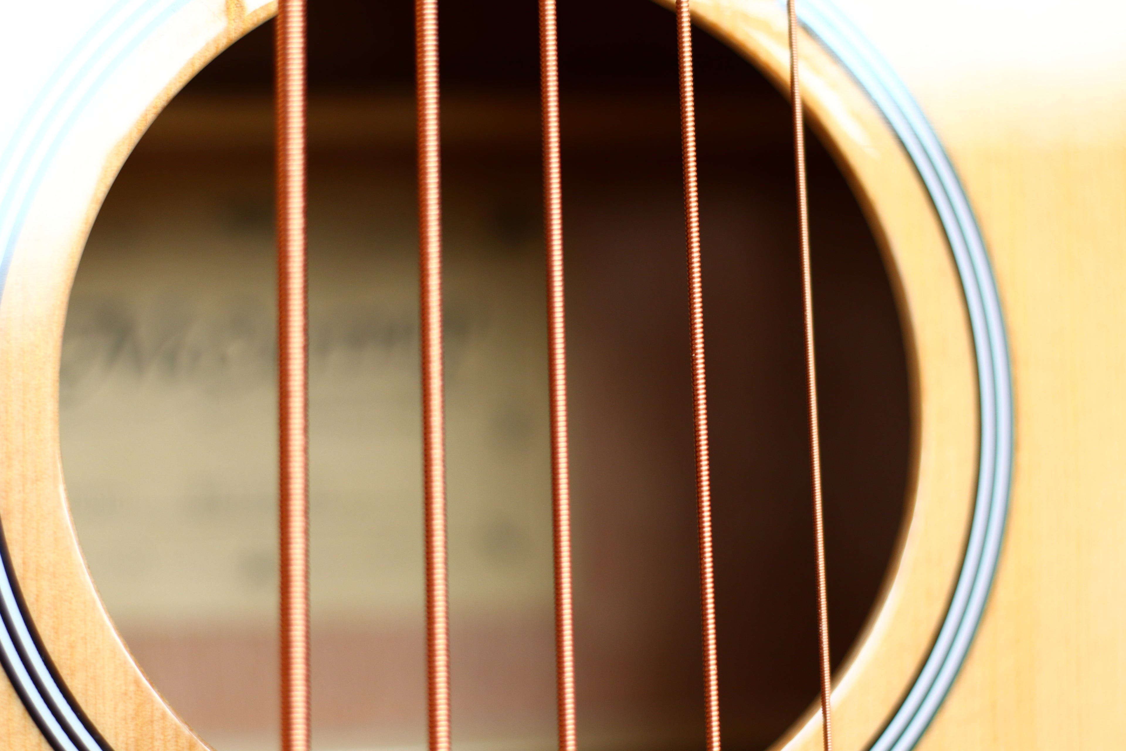 MUSICARTNEY |  BAJO ELECTROACUSTICO 5 CUERDAS COLOR NATURAL MEDIDA SUPER JUMBO. COLOR NATURAL
