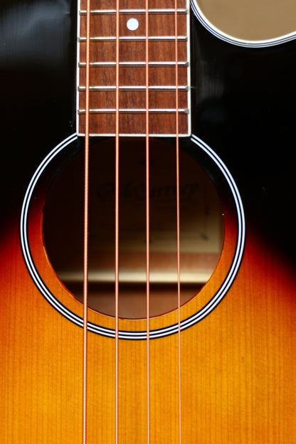 MUSICARTNEY | BAJO ELECTROACUSTICO COLOR SUN BURST, ALTO BRILLO,  STILO SUPER JUMBO, TAPA DE ABETO ROJO, CUERPO Y MASTIL DE CAOBA