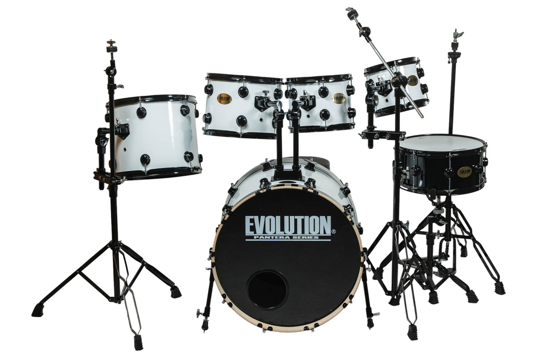 EVOLUTION | BATERÍA PANTERA COLOR BLANCO, LUGS EN COLOR NEGRO,