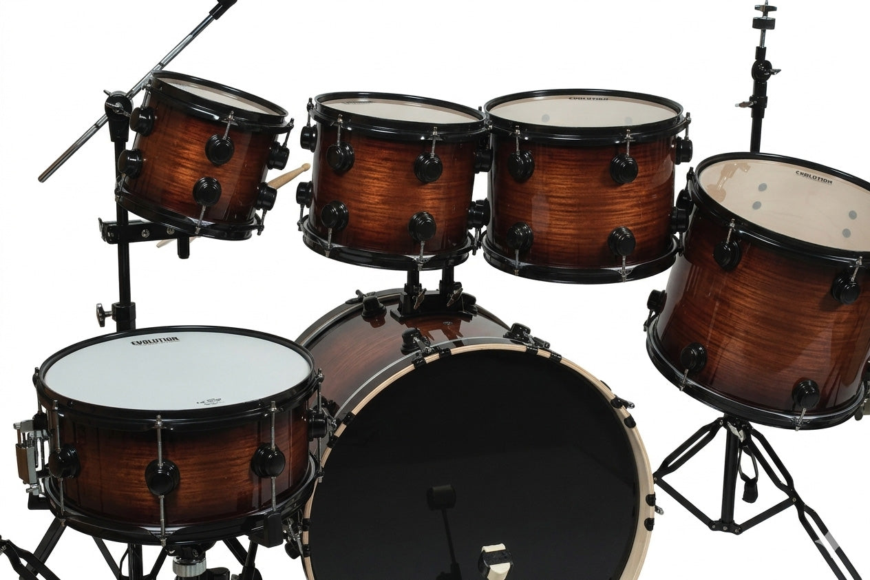 EVOLUTION | BATERÍA PANTERA DE 6 PIEZAS, TAMBORES DE 8", 10", 12", 14", 16" Y BOMBO DE 22", EN COLOR NEGRO CON RAYAS DORADAS