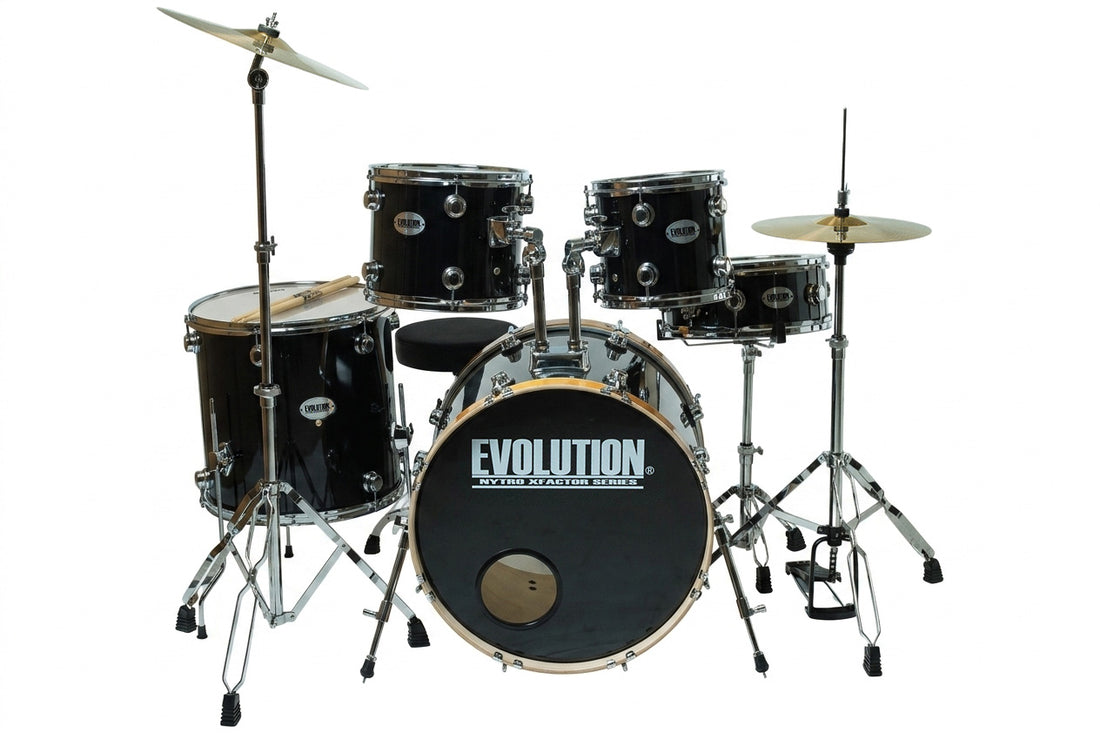 EVOLUTION | BATERIA NYTRO X FACTOR CON PLATILLOS, COLOR NEGRO CON BRILLOS, LUGS GRANDES, 5 PZAS. MEDIDAS 10\" 12\" 14\" 16\" 22\". MARCA EVOLUTION